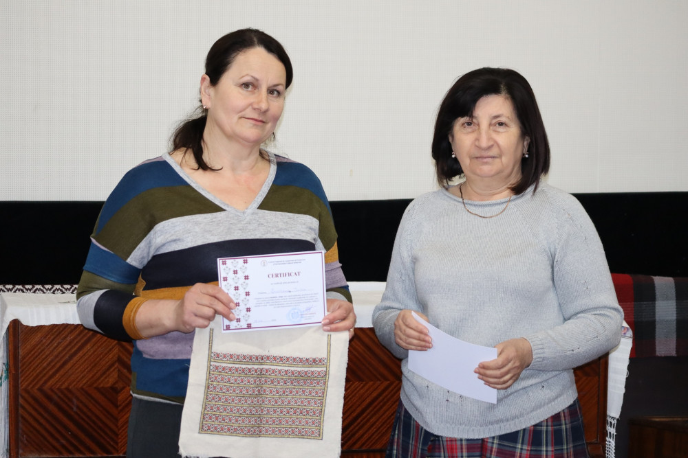 „Șezătoarea de vineri” – o tradiție care prinde contur și aduce roade!