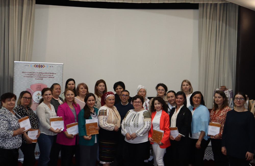 Atelierul național „Arta țesutului tradițional”