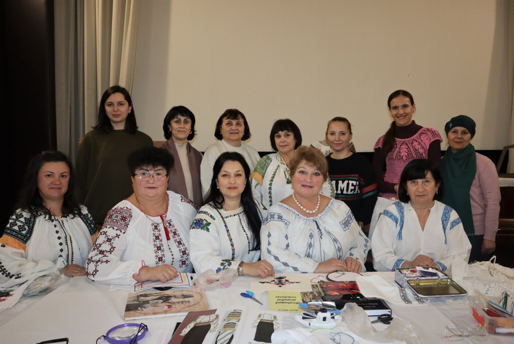 „Șezătoarea de vineri”