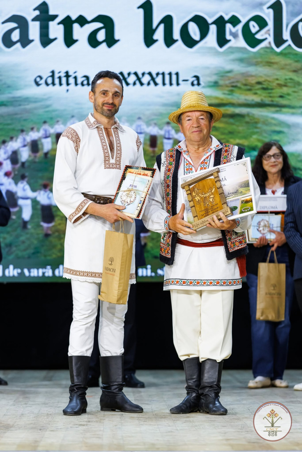 Festivalului-concurs național de muzică și dans folcloric „La vatra horelor” ediție a XXXIII-a