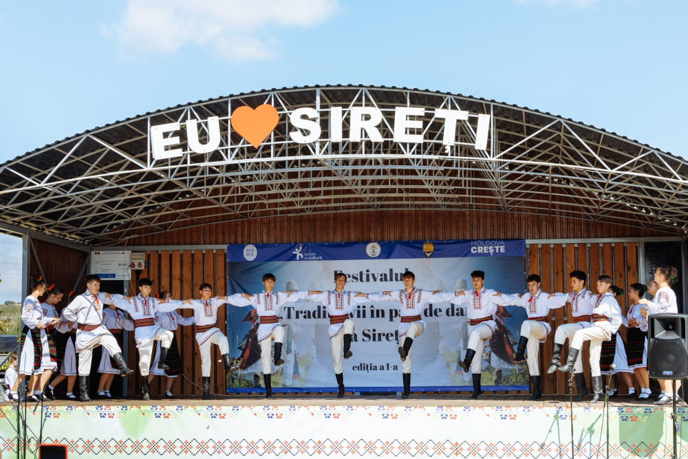 Festivalul „Tradiții vii la Sireți”