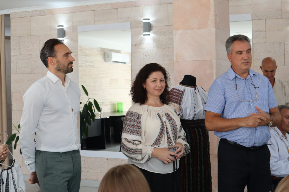 Atelierul „Identitate în fir țesut și cusătură”