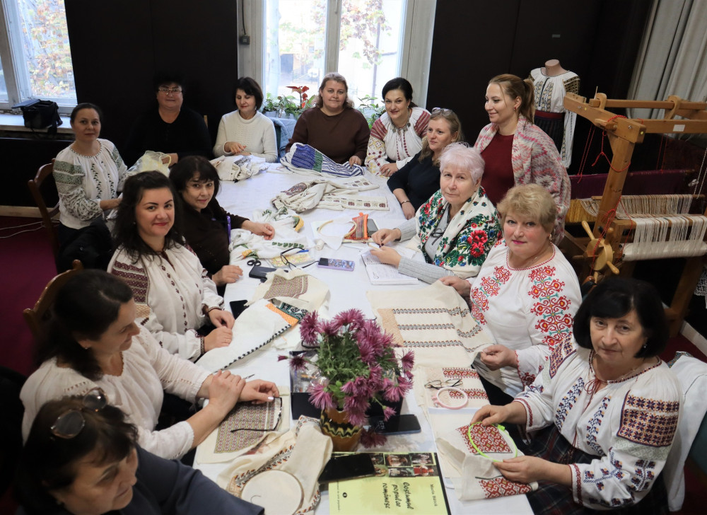 „Șezătoarea de vineri”