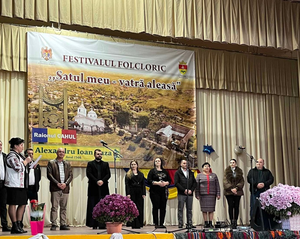 Festivalul folcloric „Satul meu – vatră aleasă”