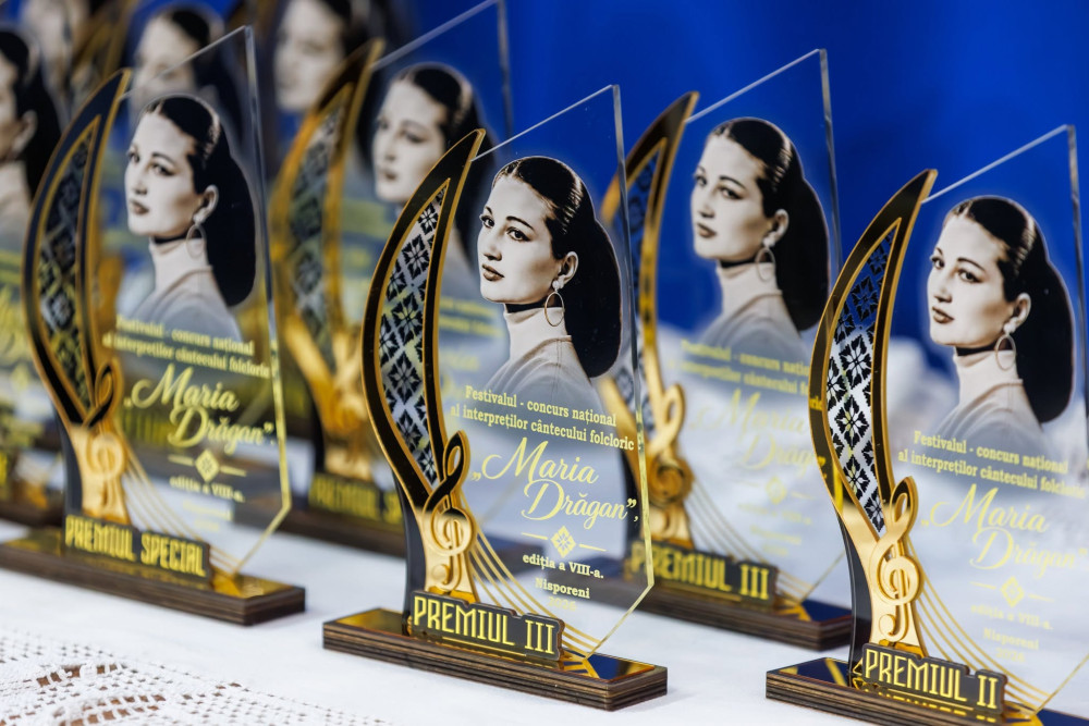 Festivalul-concurs național al interpreților cântecului folcloric „Maria Drăgan”